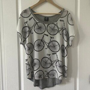 Bobeau Nordstrom Womens Short Sleeve Blouse Top Shirt With Bicycle Print Size M
